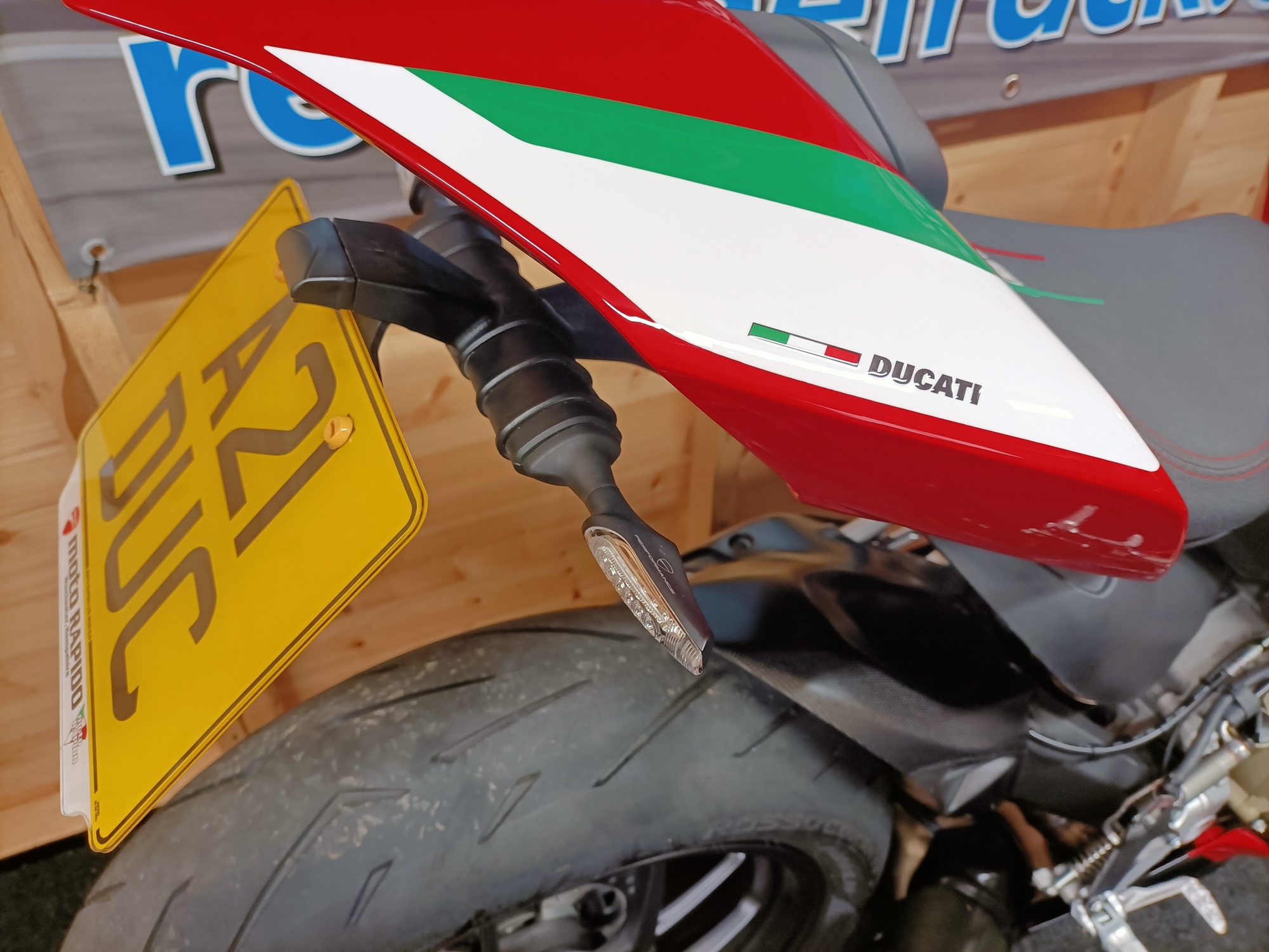 DUCATI PANIGALE V2 BAYLISS 20TH ANNIVERSARY LIMITED EDITION "STUNNER" - Image 4