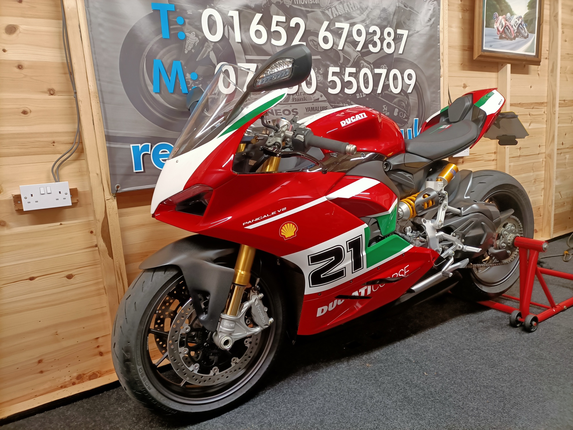 DUCATI PANIGALE V2 BAYLISS 20TH ANNIVERSARY LIMITED EDITION "STUNNER" - Image 17