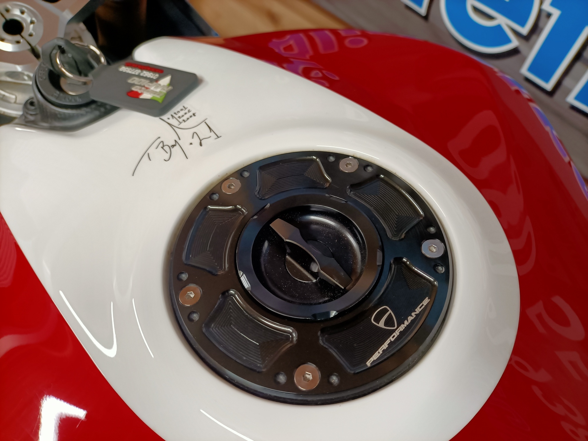 DUCATI PANIGALE V2 BAYLISS 20TH ANNIVERSARY LIMITED EDITION "STUNNER" - Image 21