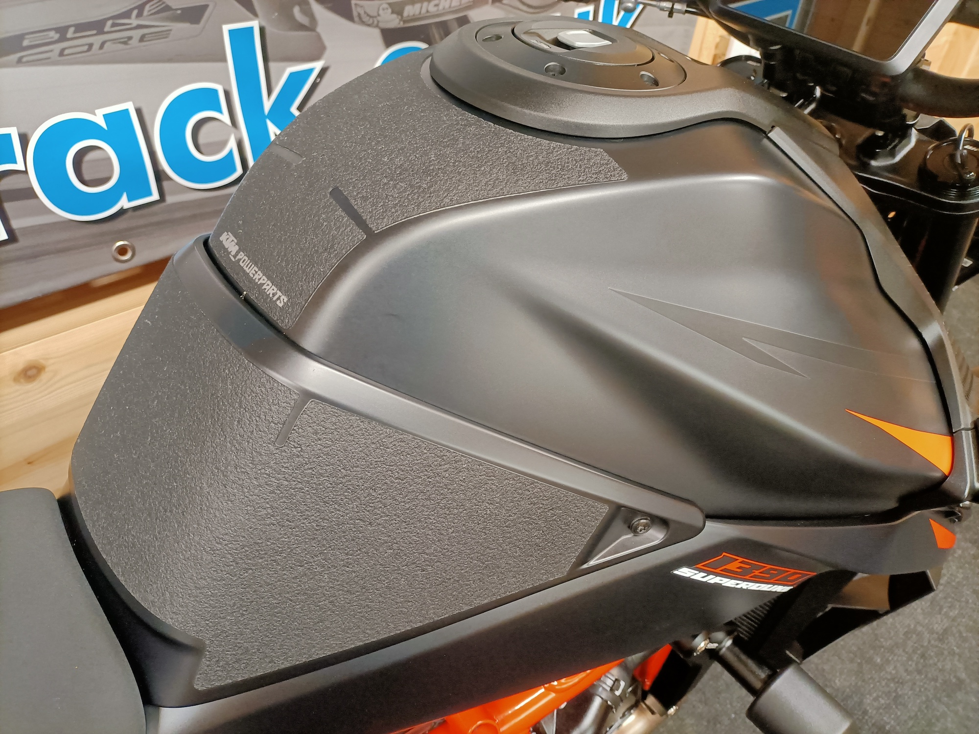 2024 KTM 1390 SUPERDUKE R EVO TECH PACK TRACK PACK “STUNNER” - Image 11