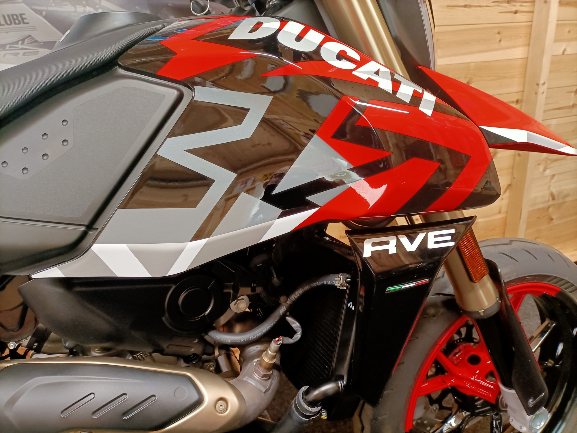 2024 DUCATI 698 HYPERMOTARD RVE MONO ULTRA LOW MILEAGE "STUNNER" - Image 8