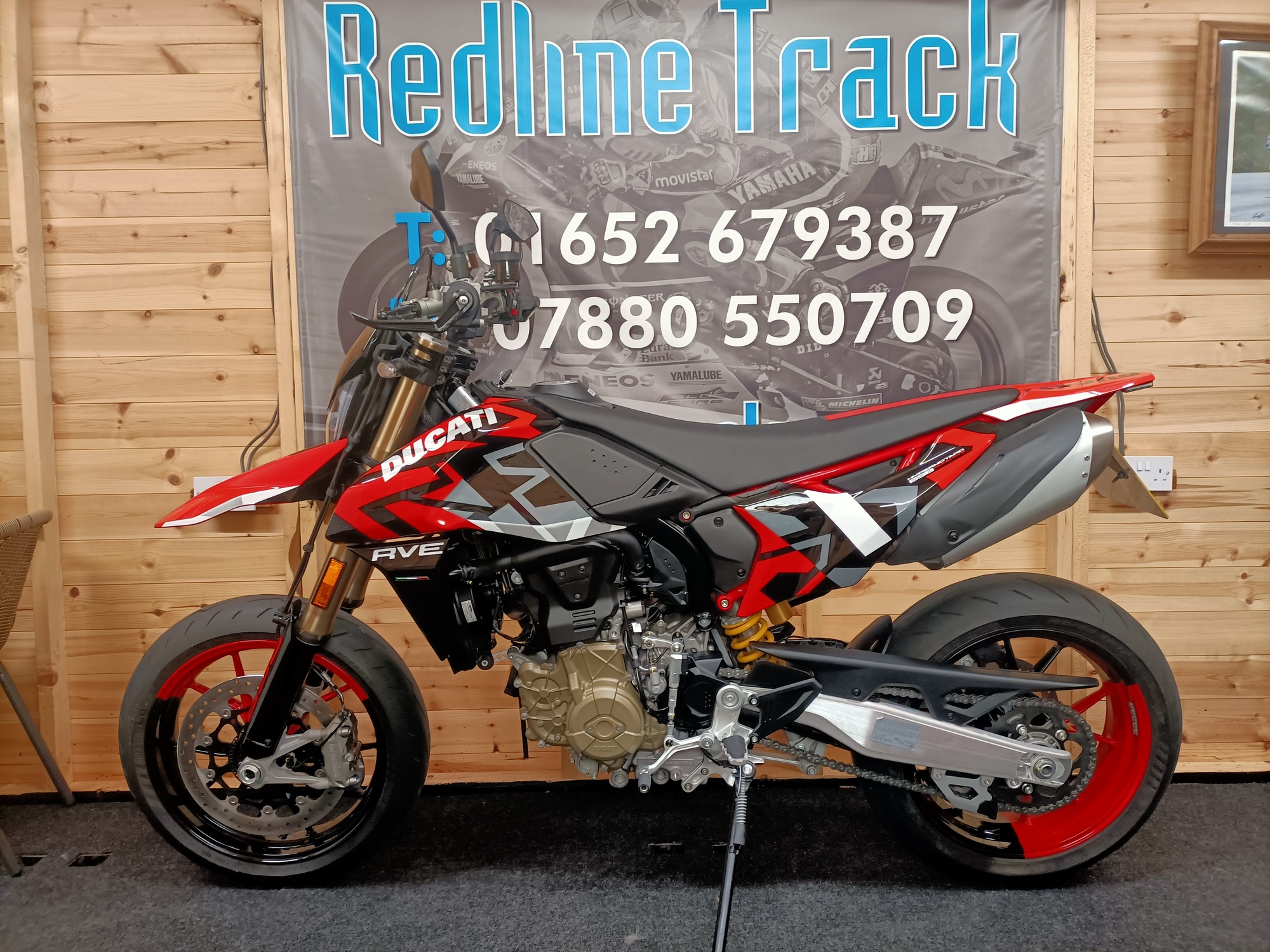 2024 DUCATI 698 HYPERMOTARD RVE MONO ULTRA LOW MILEAGE "STUNNER" - Image 3