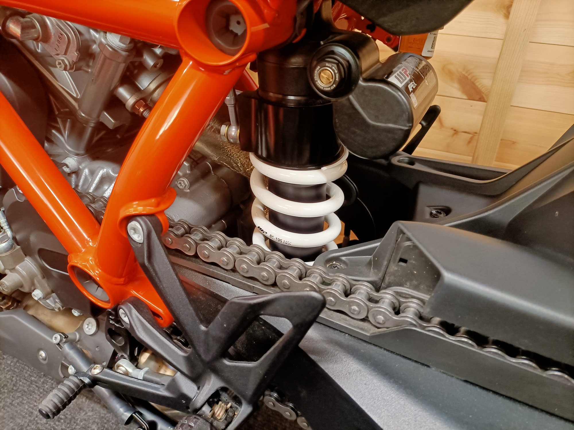 KTM 1290 SUPERDUKE R TECH PACK -TRACK PACK ULTRA LOW MILES "STUNNER" - Image 13