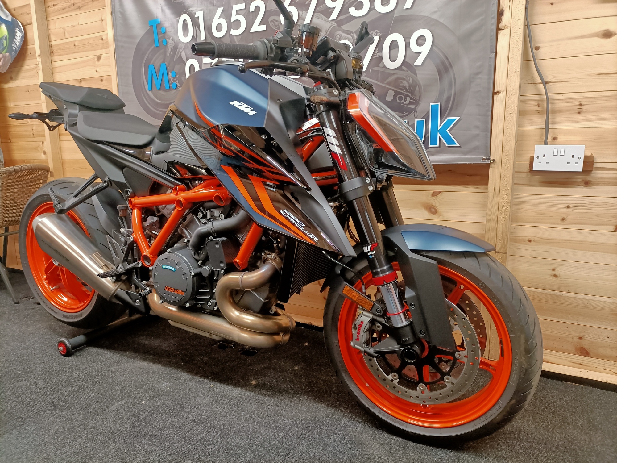 KTM 1290 SUPERDUKE R TECH PACK -TRACK PACK ULTRA LOW MILES "STUNNER" - Image 5