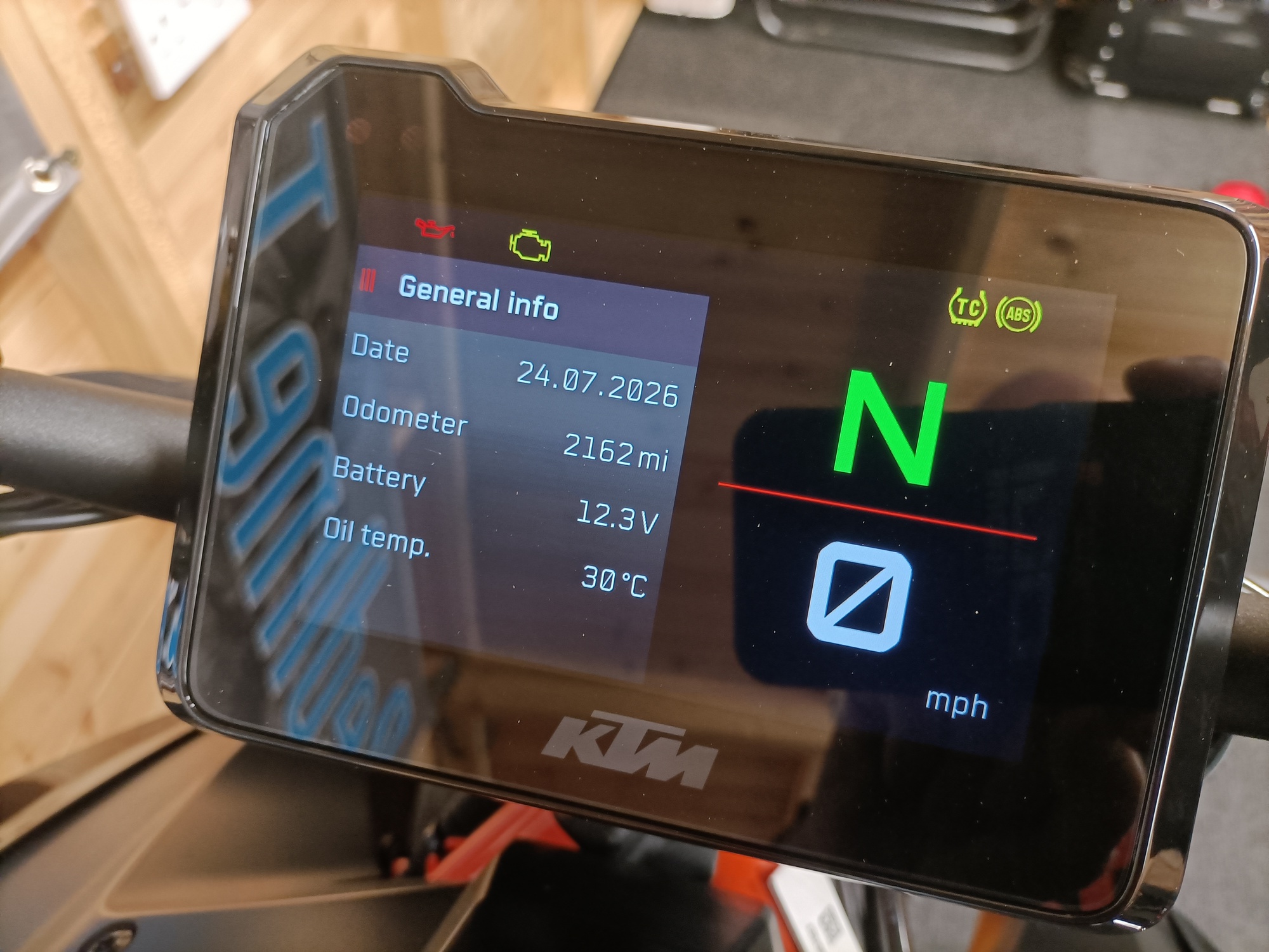 KTM 1290 SUPERDUKE R TECH PACK -TRACK PACK ULTRA LOW MILES "STUNNER" - Image 21
