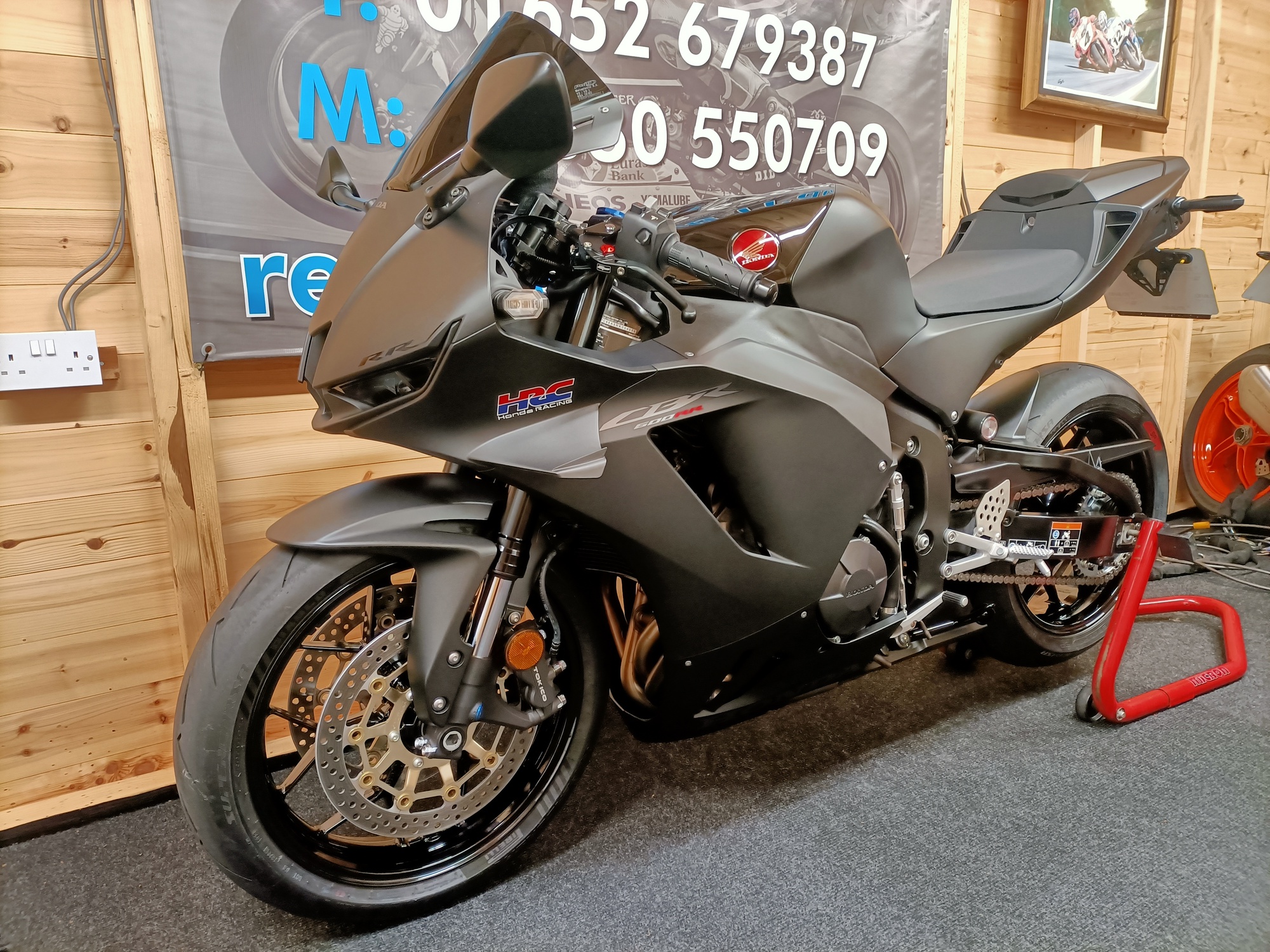2025 HONDA CBR600 RR LOW MILEAGE EVOTECH PARTS SEAT COWL "STUNNER" - Image 4