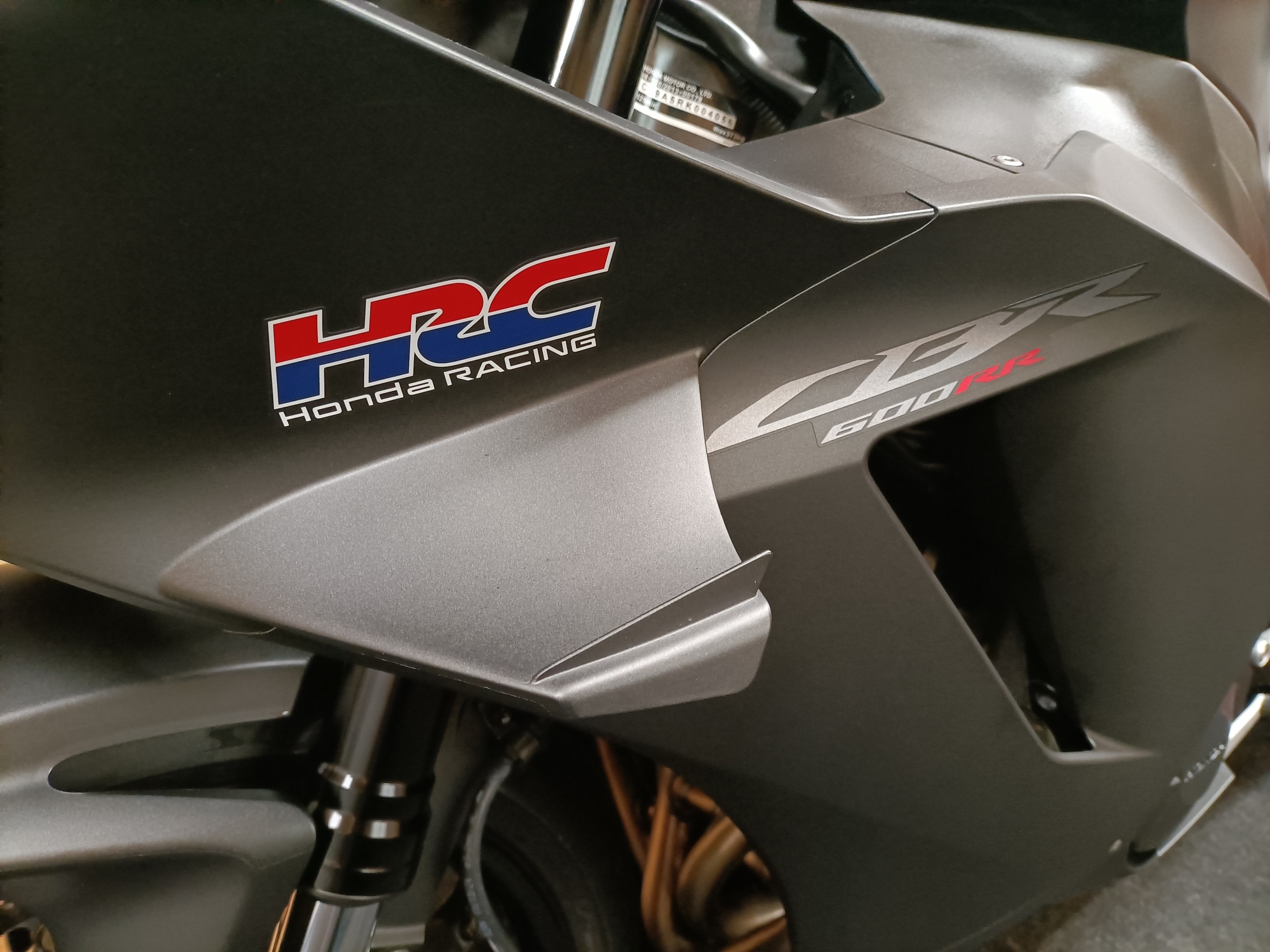 2025 HONDA CBR600 RR LOW MILEAGE EVOTECH PARTS SEAT COWL "STUNNER" - Image 8