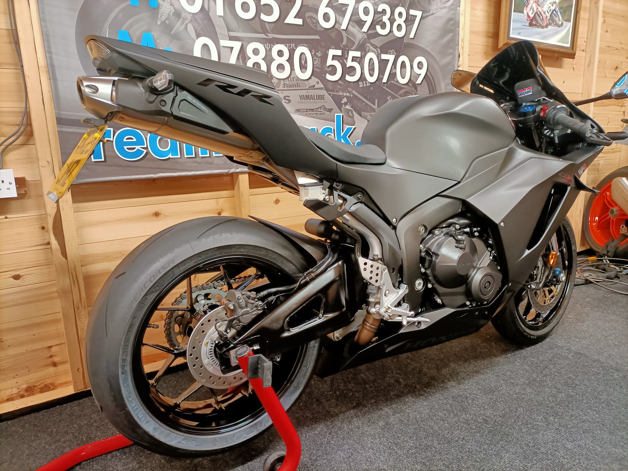 2025 HONDA CBR600 RR LOW MILEAGE EVOTECH PARTS SEAT COWL "STUNNER" - Image 6