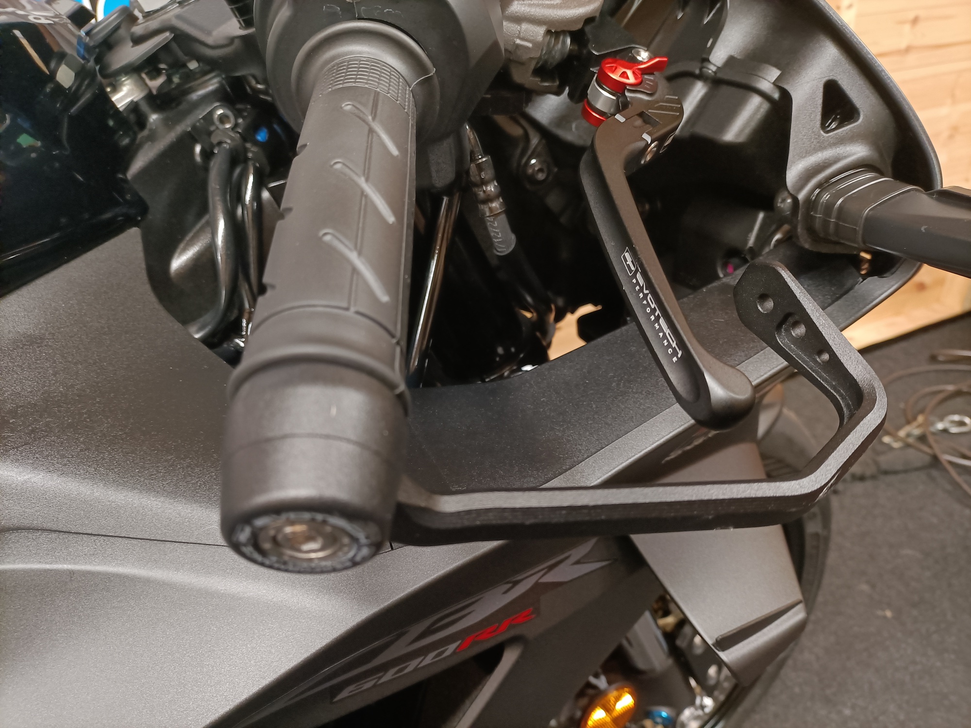 2025 HONDA CBR600 RR LOW MILEAGE EVOTECH PARTS SEAT COWL "STUNNER" - Image 12