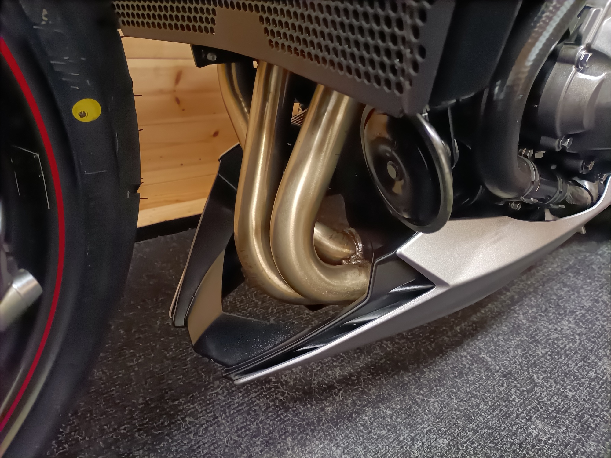 TRIUMPH STREET TRIPLE 765 RS ULTRA LOW MILEAGE ARROW EXHAUST "STUNNER" - Image 14