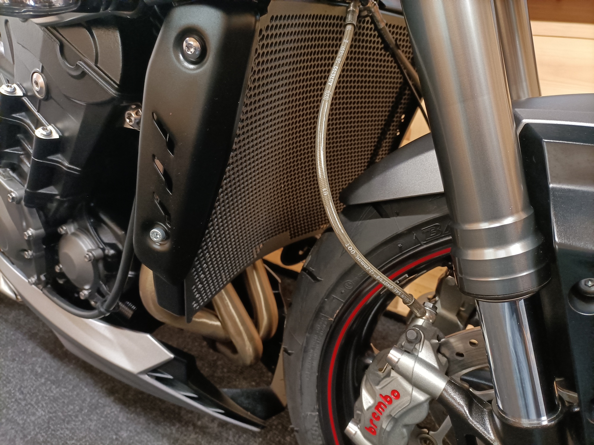 TRIUMPH STREET TRIPLE 765 RS ULTRA LOW MILEAGE ARROW EXHAUST "STUNNER" - Image 9