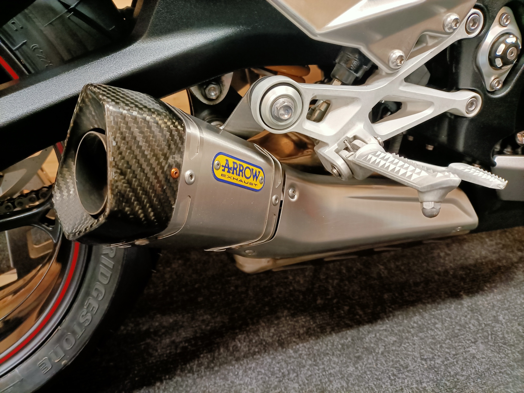 TRIUMPH STREET TRIPLE 765 RS ULTRA LOW MILEAGE ARROW EXHAUST "STUNNER" - Image 13
