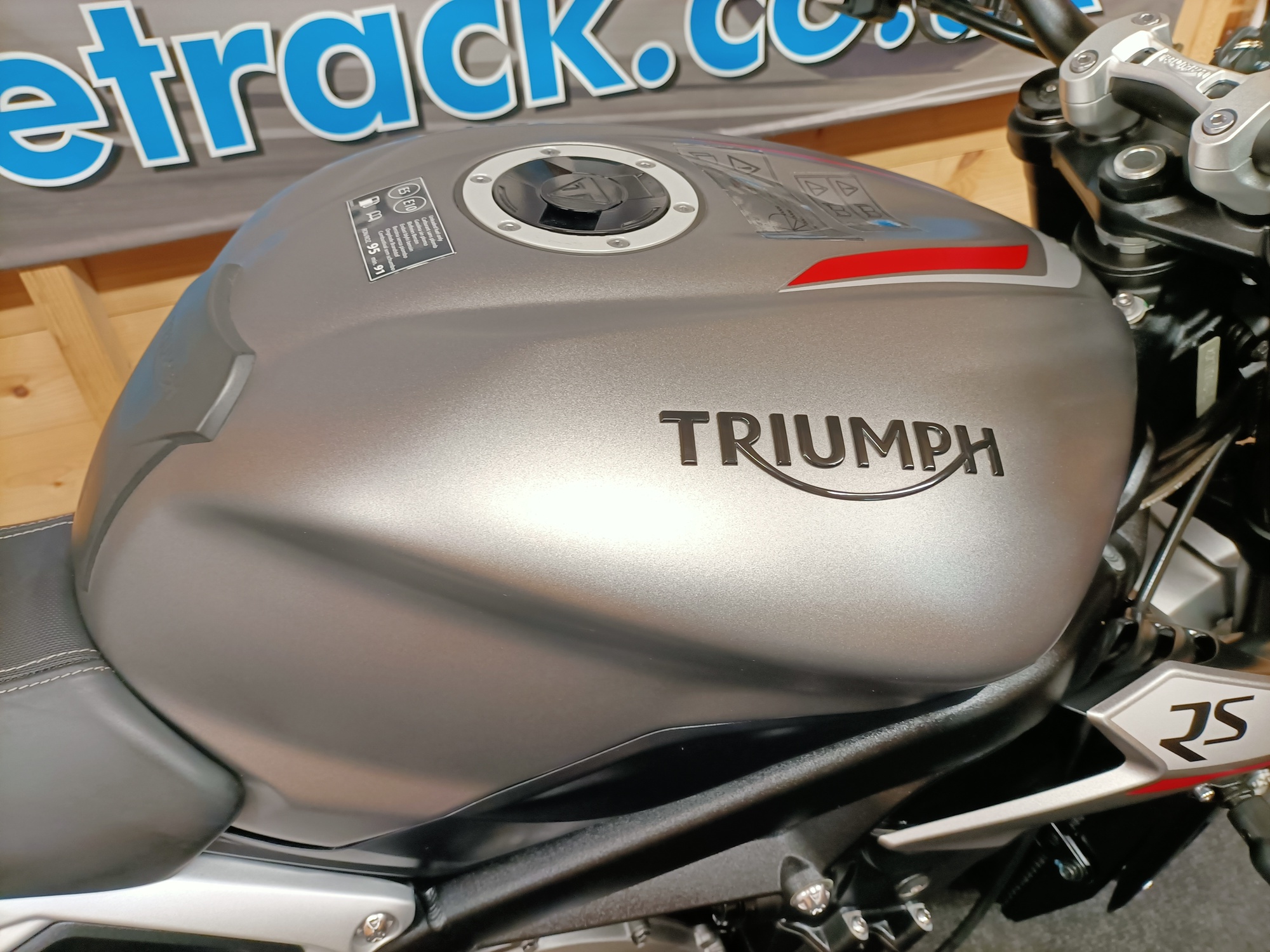 TRIUMPH STREET TRIPLE 765 RS ULTRA LOW MILEAGE ARROW EXHAUST "STUNNER" - Image 6